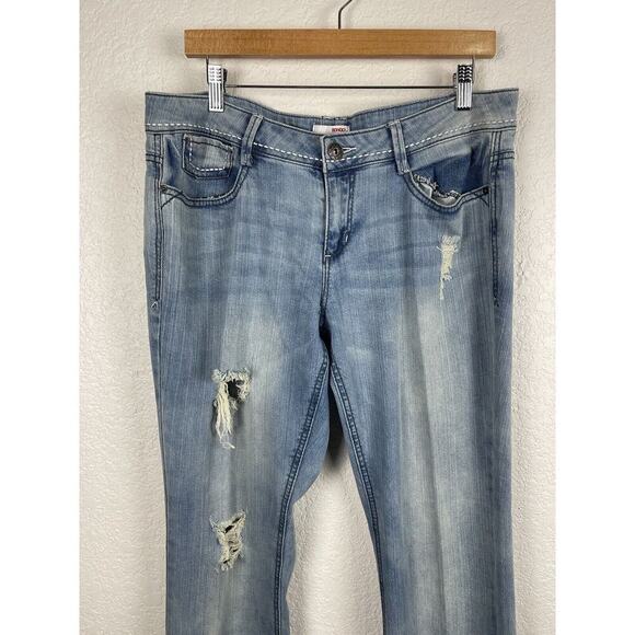 Vintage Bongo Womens Jeans Size 13 Lightwash Flare Leg Embroidered Boho 90's Y2K - Picture 4 of 12
